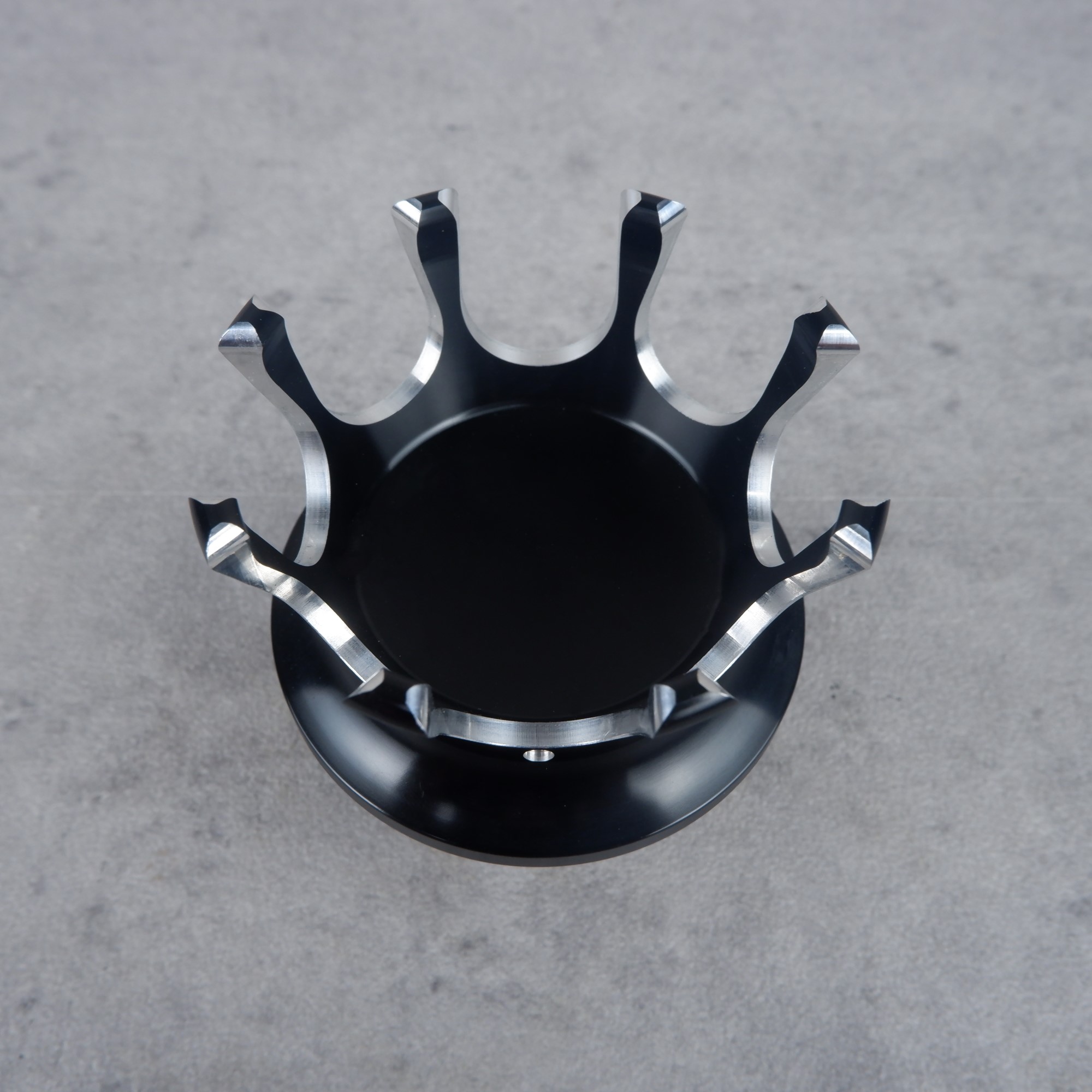ฝาน้ำมัน Crown (BK)