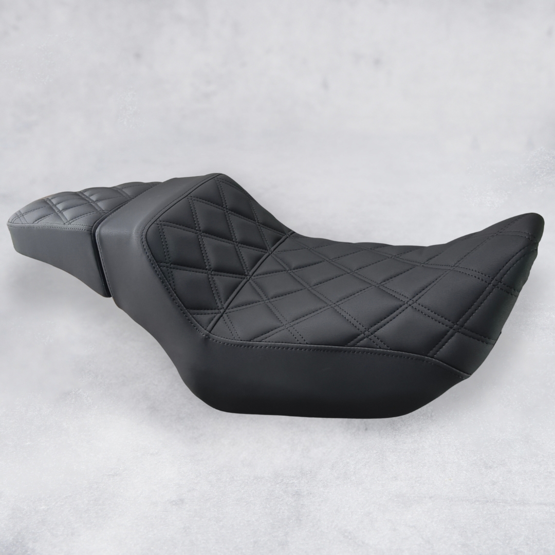 เบาะแต่ง Club Style 2-Step Nightster 975